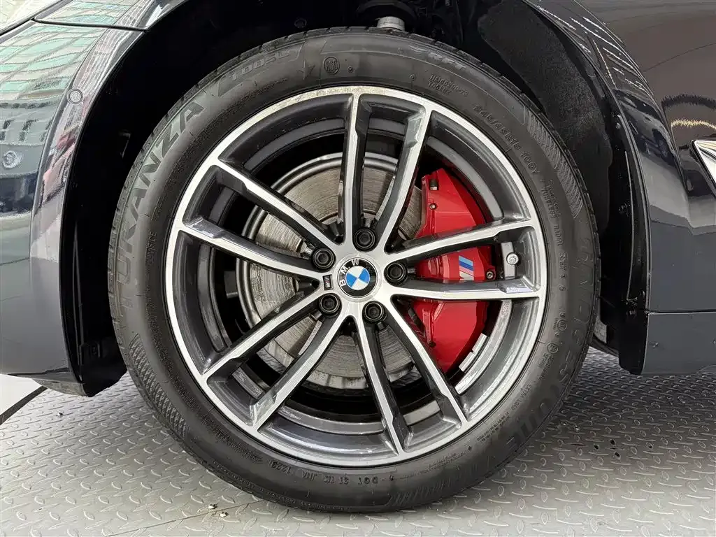 BMW 5 Series — фото 4