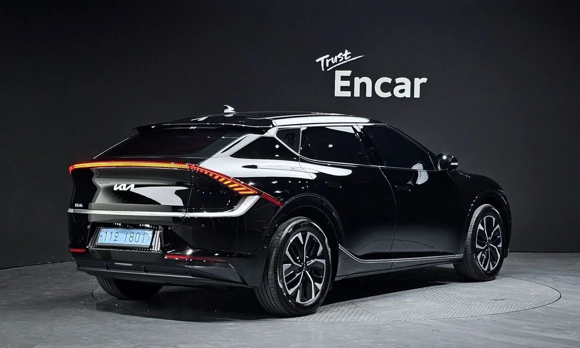 Kia EV6 — фото 10
