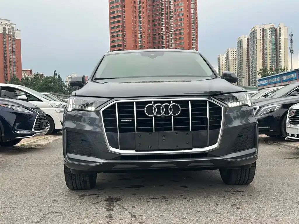 Audi Q7 2021 из CN, фото 8