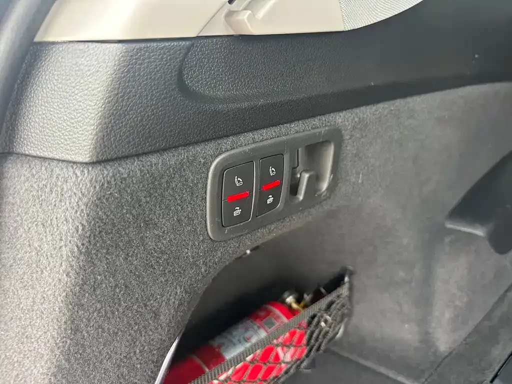 Audi Q7 2021 из CN, фото 2