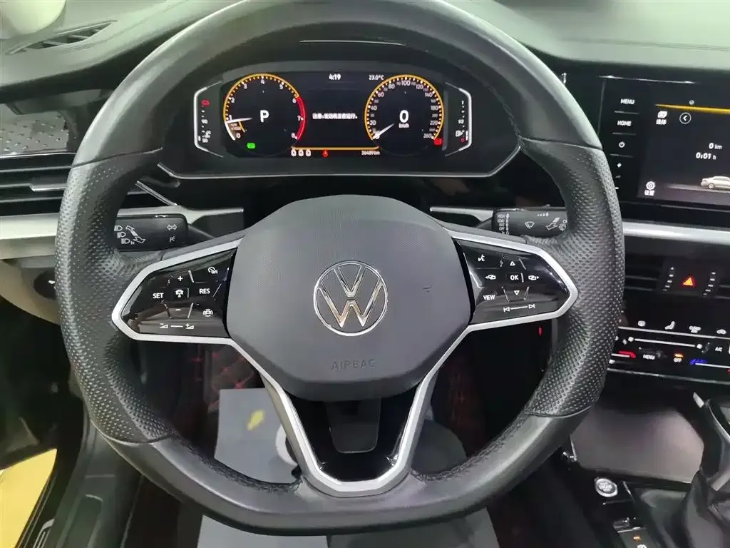 Volkswagen Passat — фото 8