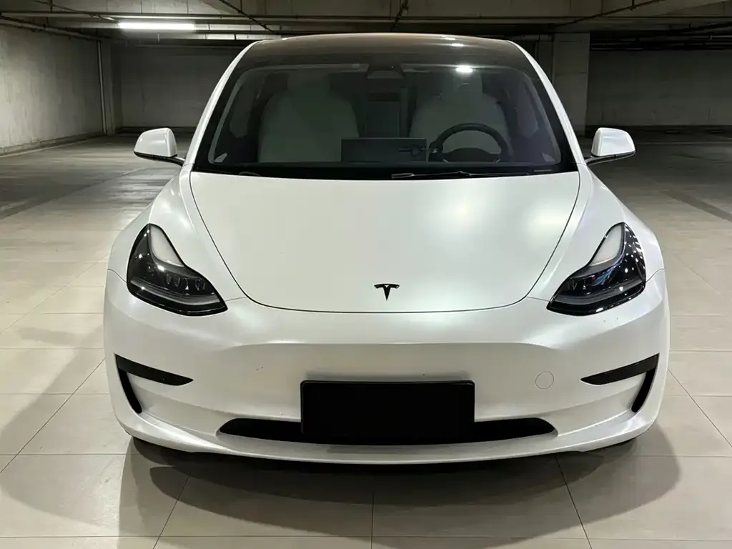 Tesla Model 3 — фото 4