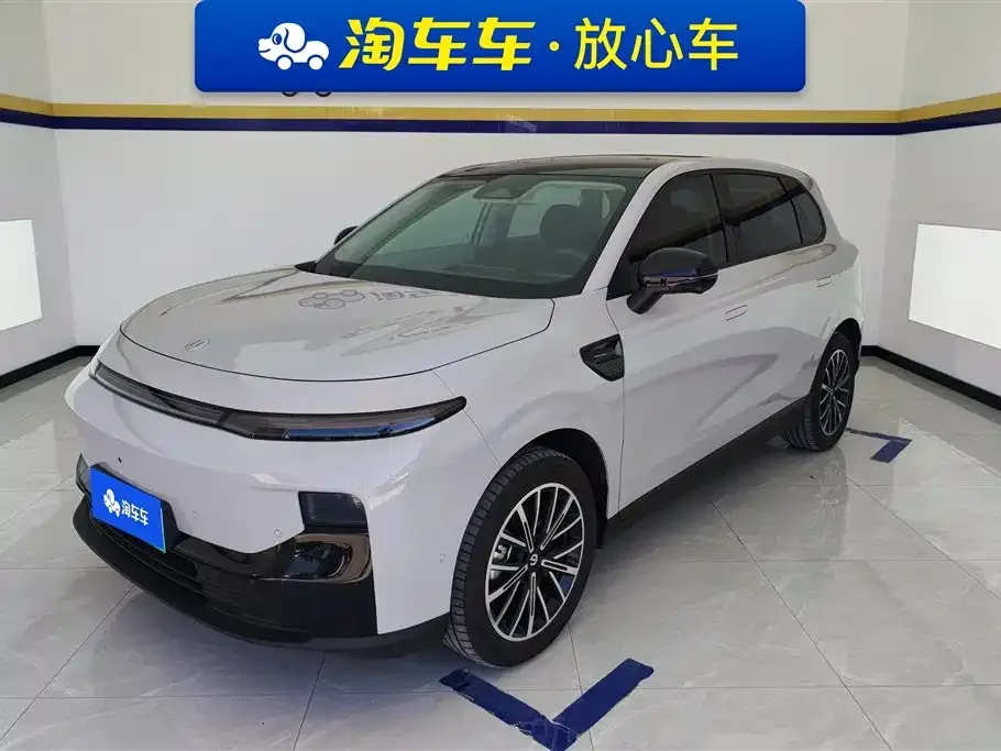 Leapmotor B10 — фото 1