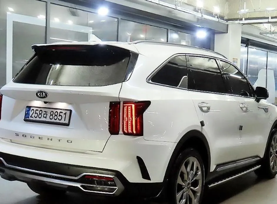 Kia Sorento — фото 9