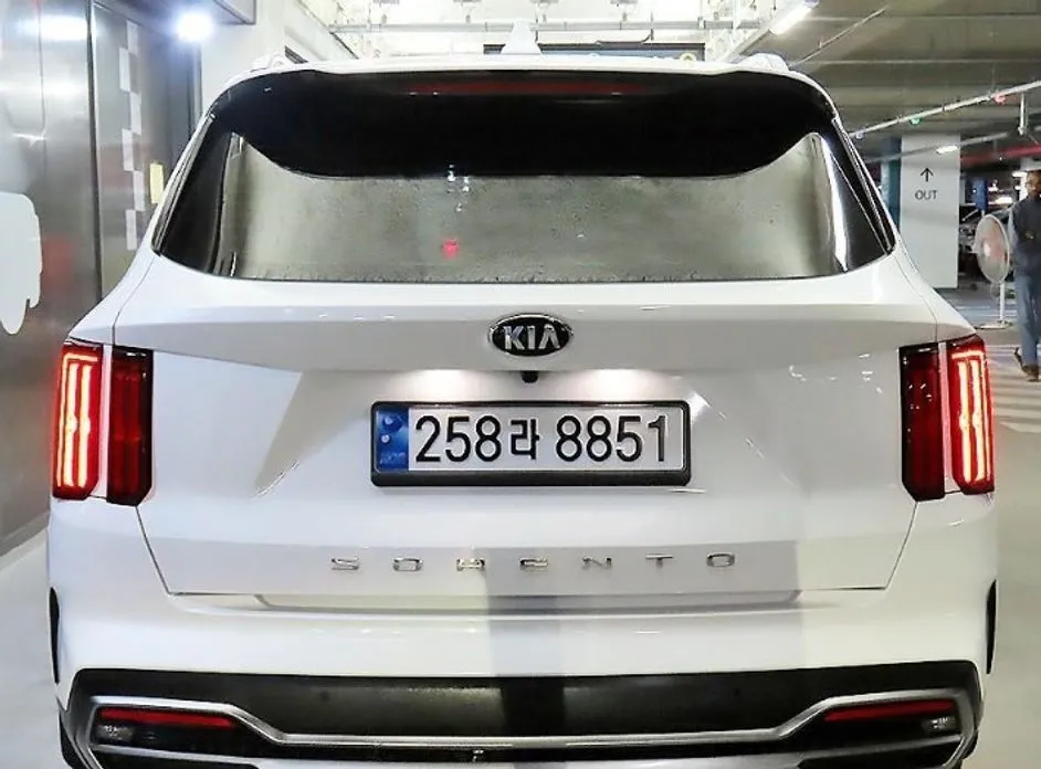 Kia Sorento — фото 6