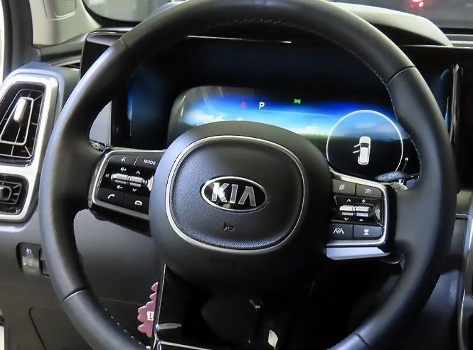 Kia Sorento — фото 7