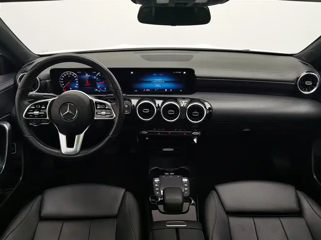 Mercedes-Benz A-Class — фото 9