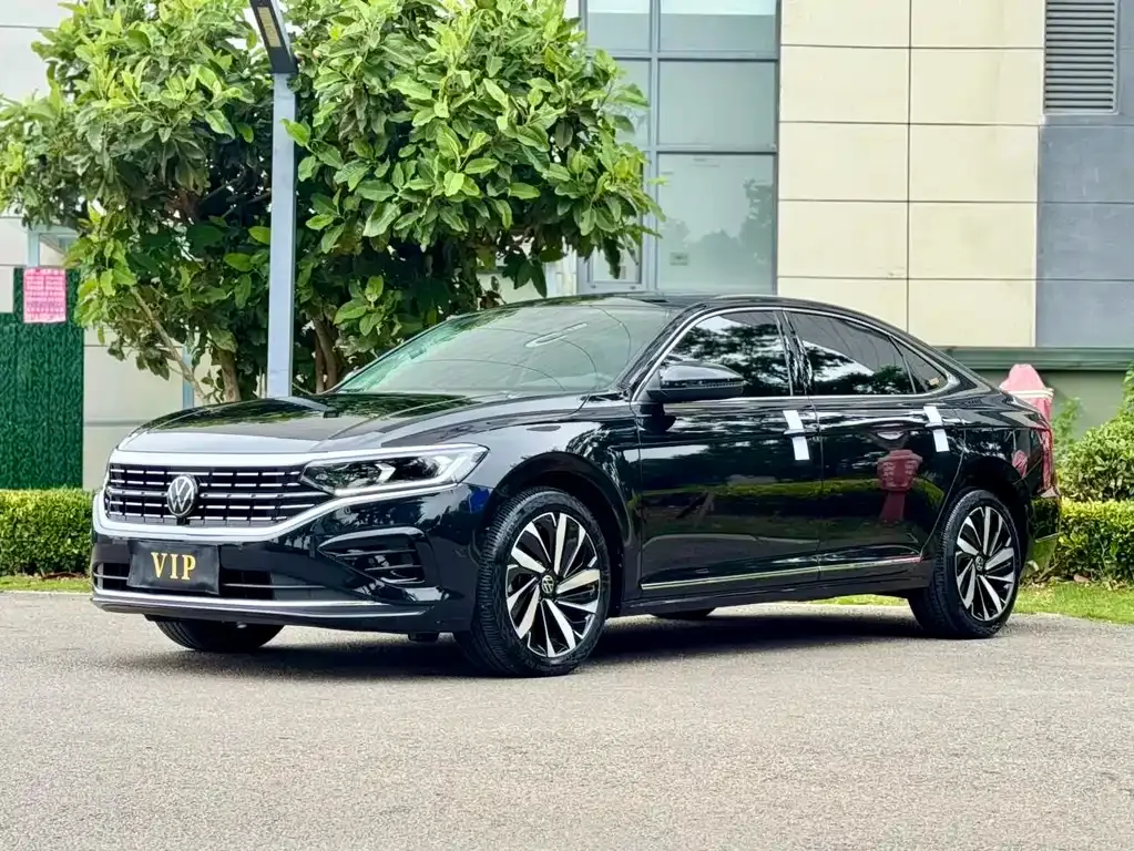 Volkswagen Passat — фото 1