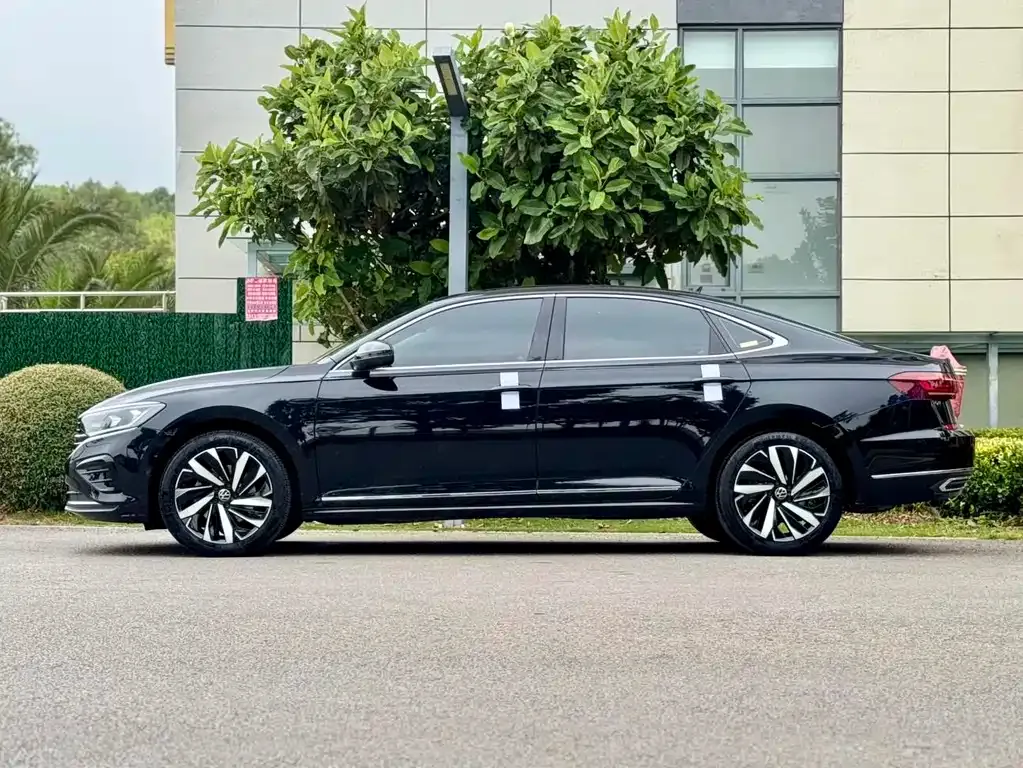 Volkswagen Passat — фото 3