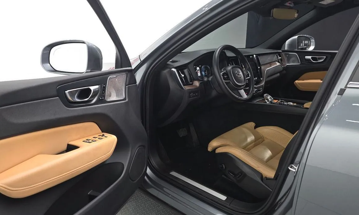 Volvo XC60 2021 из KR, фото 7