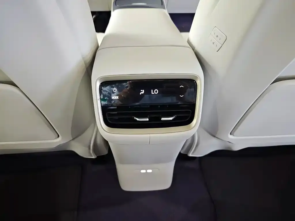 Buick Electra L7 2025 из CN, фото 2