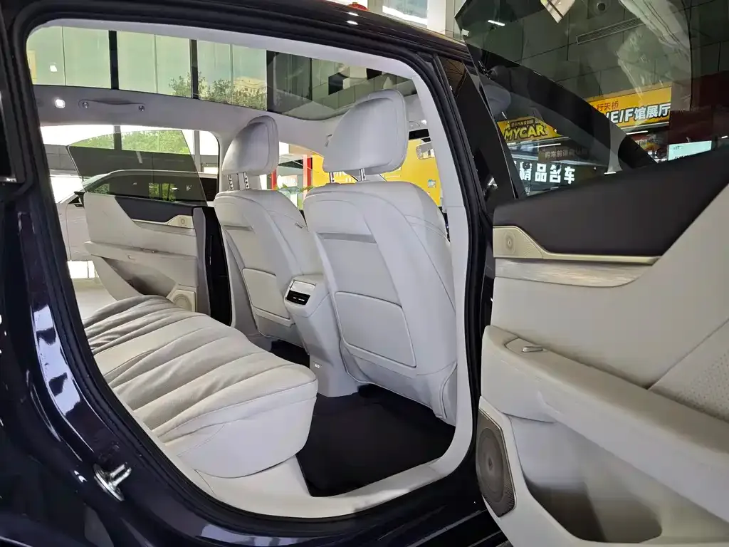 Buick Electra L7 2025 из CN, фото 6