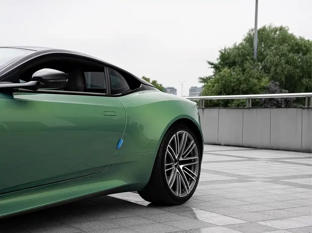 Aston Martin DB12 2024 из CN, фото 10