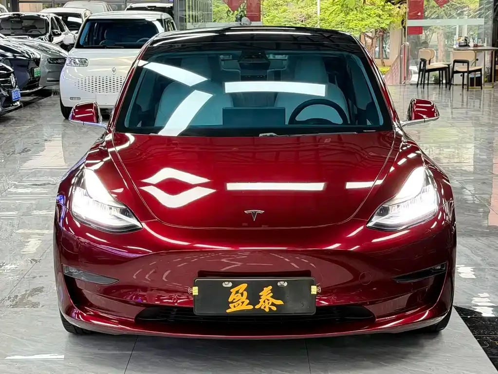 Tesla Model 3 — фото 4