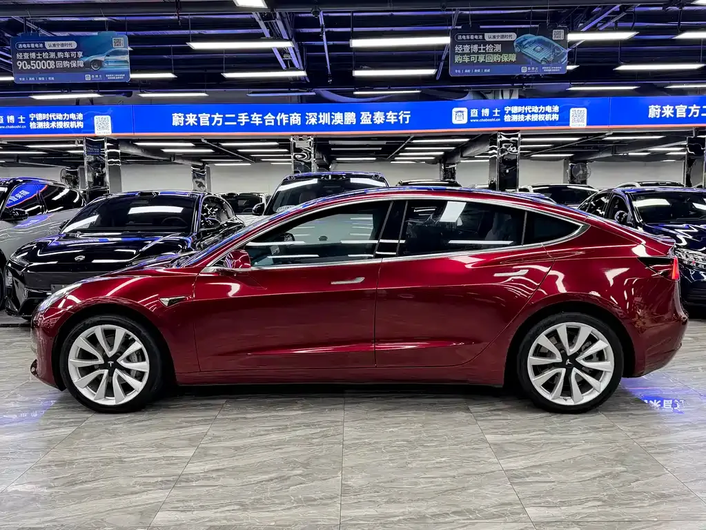 Tesla Model 3 — фото 6