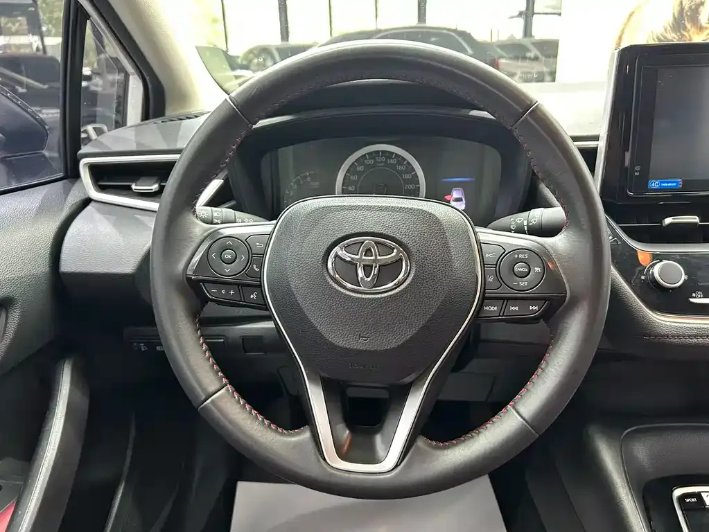 Toyota Corolla — фото 6