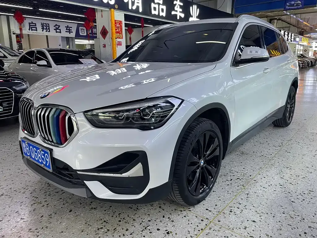BMW X1 — фото 1