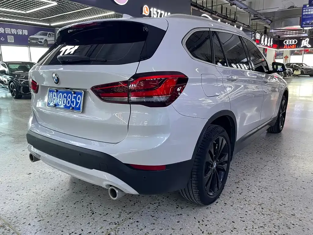 BMW X1 — фото 5