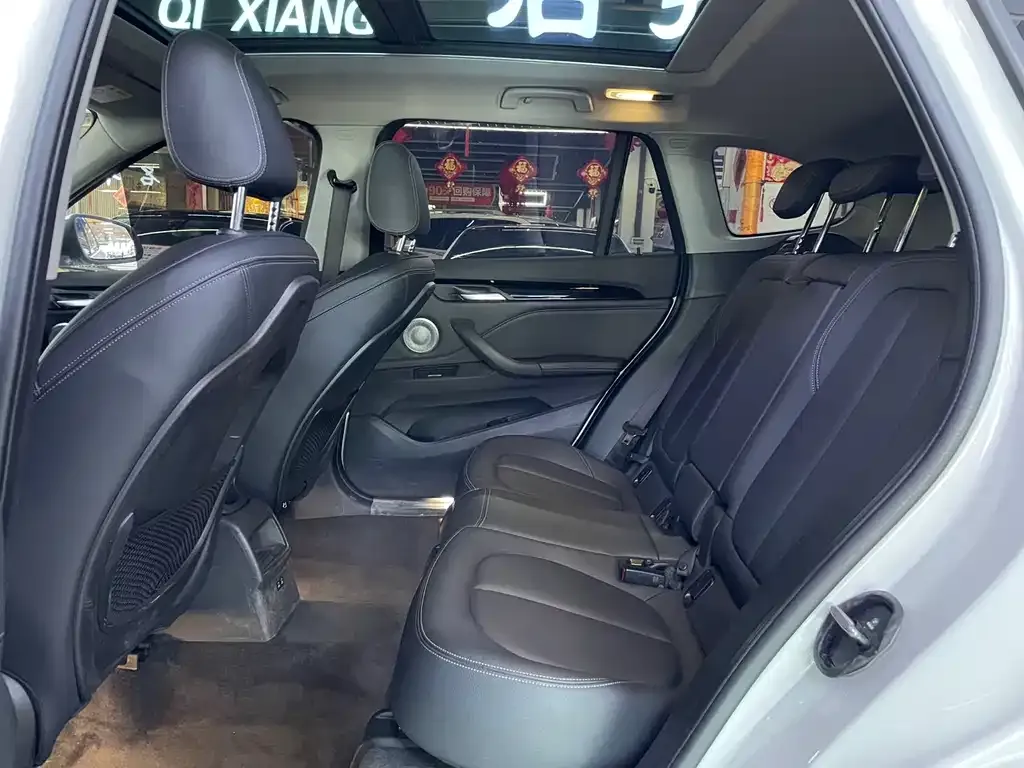BMW X1 — фото 10