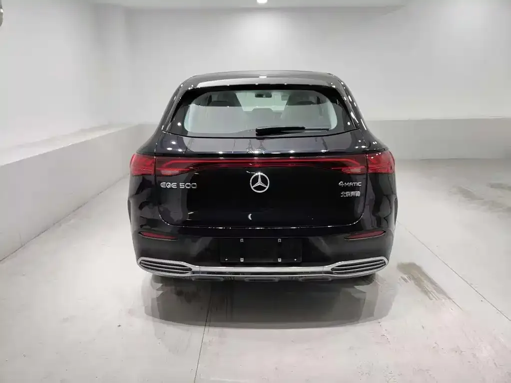 Mercedes-Benz EQE SUV — фото 6