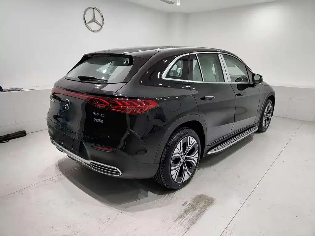 Mercedes-Benz EQE SUV — фото 2