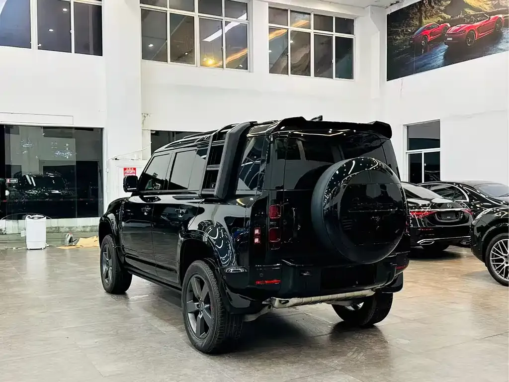 Land Rover Defender — фото 4