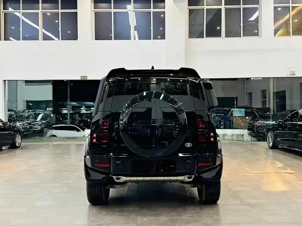 Land Rover Defender — фото 9