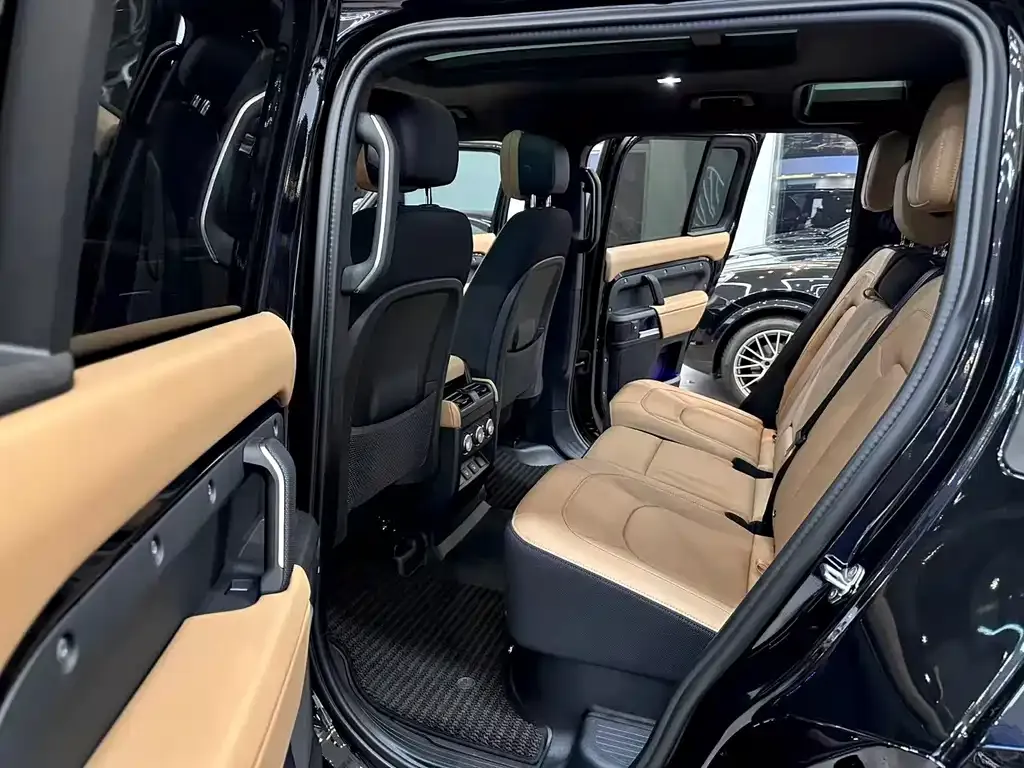 Land Rover Defender — фото 2