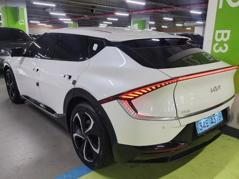 Kia EV6 2023 из KR, фото 9