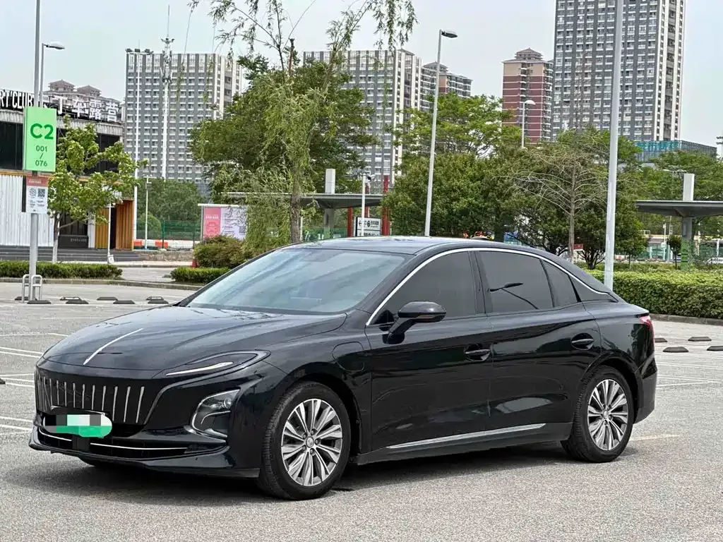 Hongqi E-QM5 — фото 1