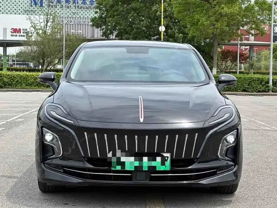 Hongqi E-QM5 — фото 7