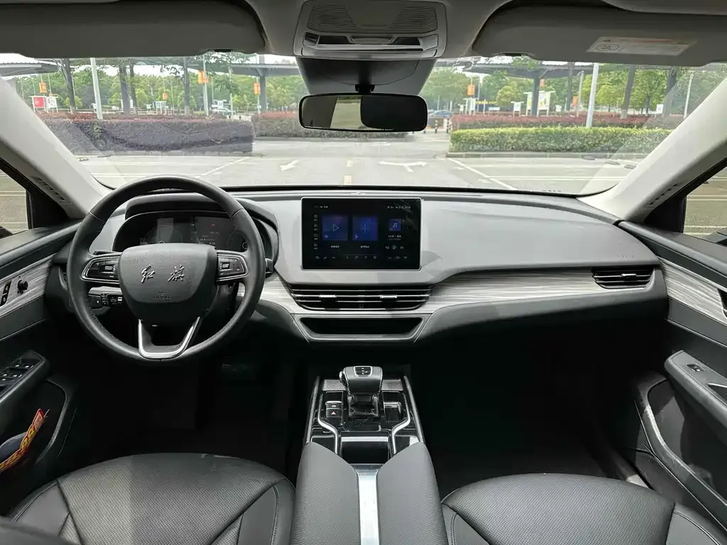 Hongqi E-QM5 — фото 4
