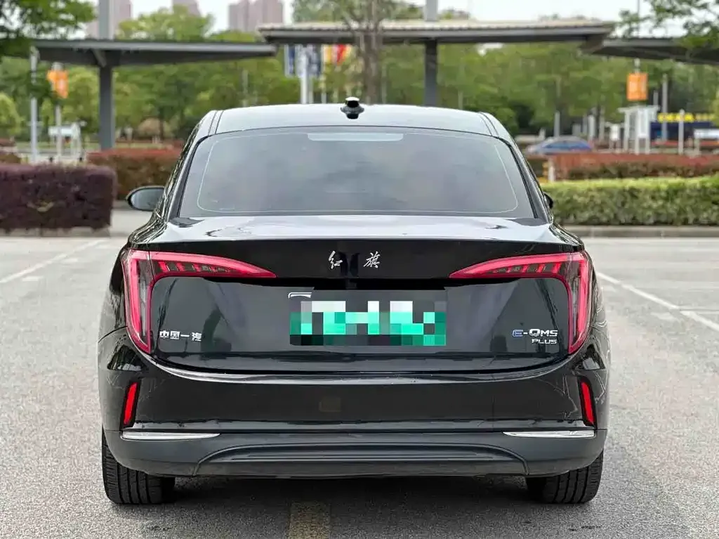 Hongqi E-QM5 — фото 2