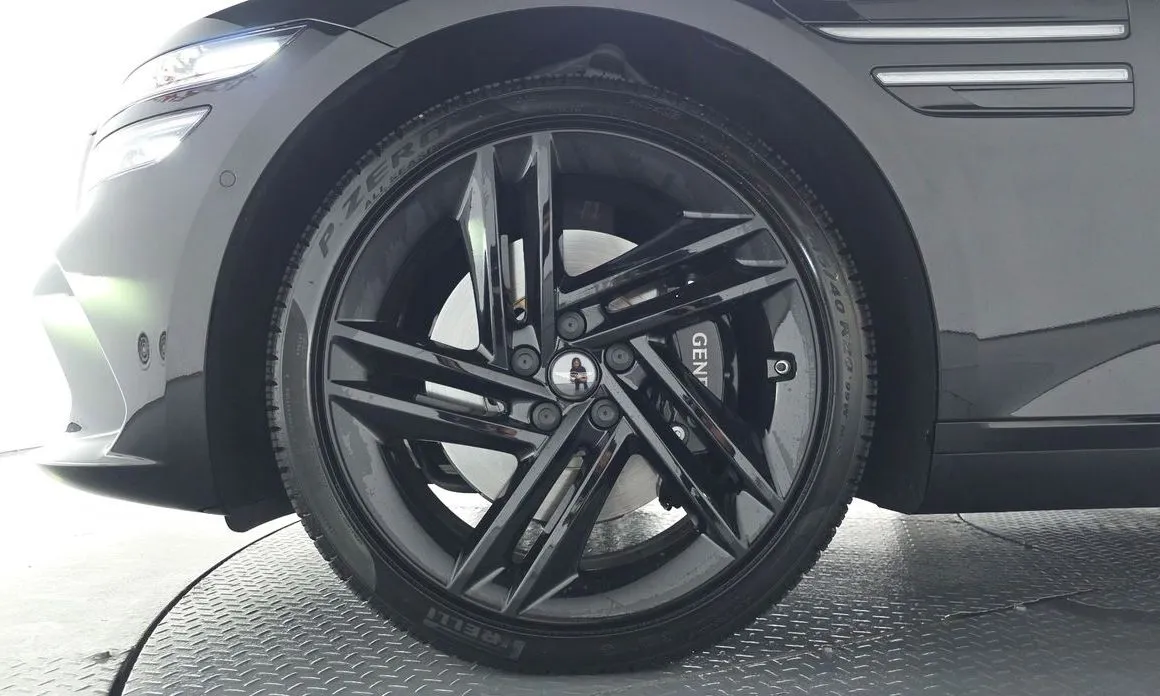 Genesis G80 — фото 10