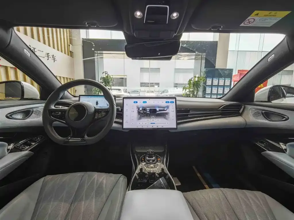 BYD Seal — фото 6