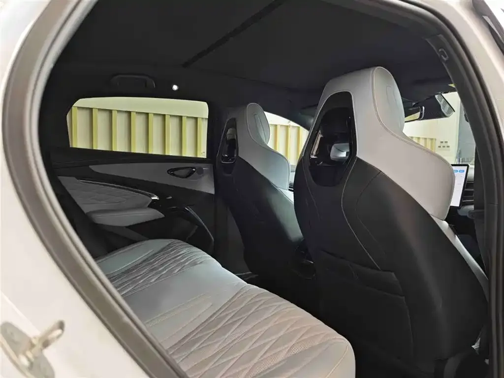 BYD Seal — фото 2