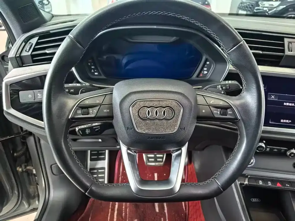 Audi Q3 — фото 6