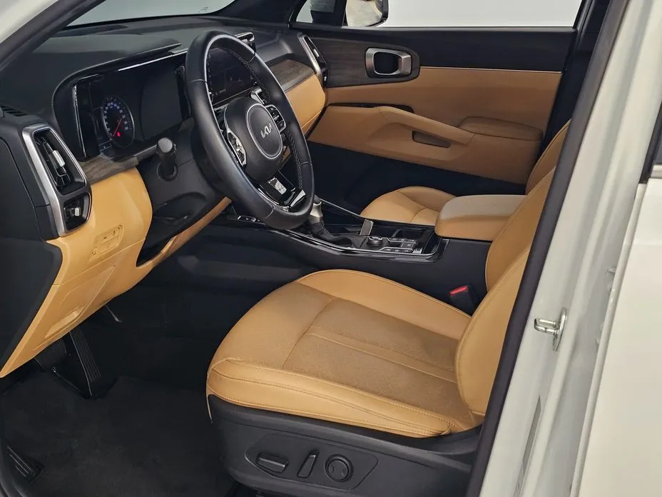 Kia Sorento — фото 7