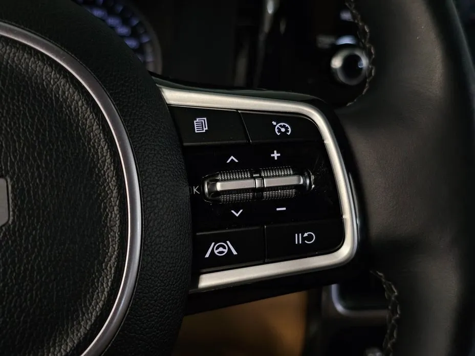 Kia Sorento — фото 10
