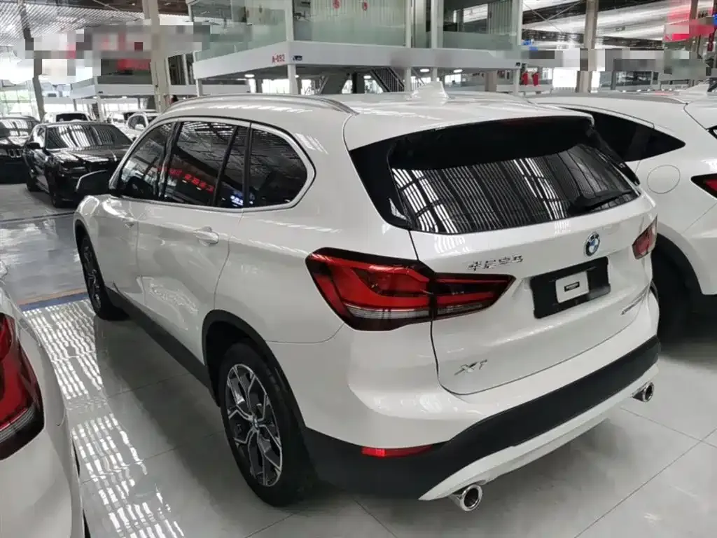 BMW X1 — фото 7