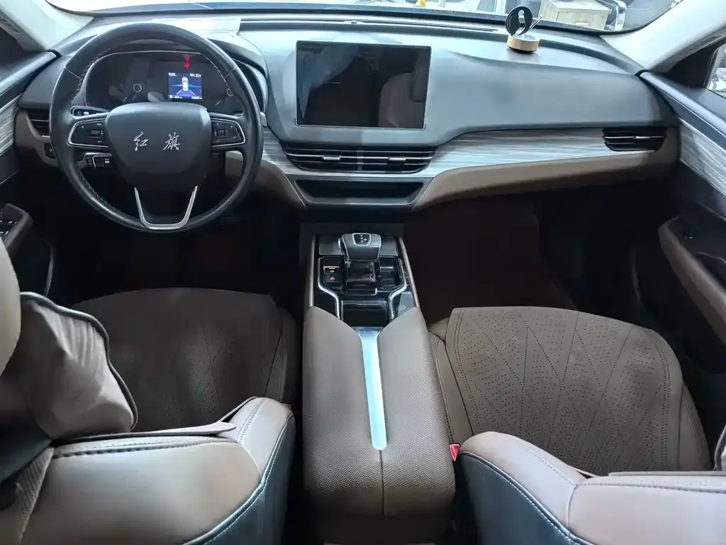 Hongqi E-QM5 — фото 8