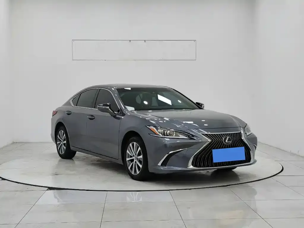 Lexus ES — фото 2