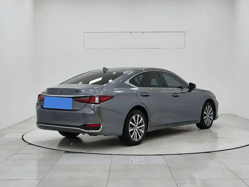 Lexus ES — фото 4