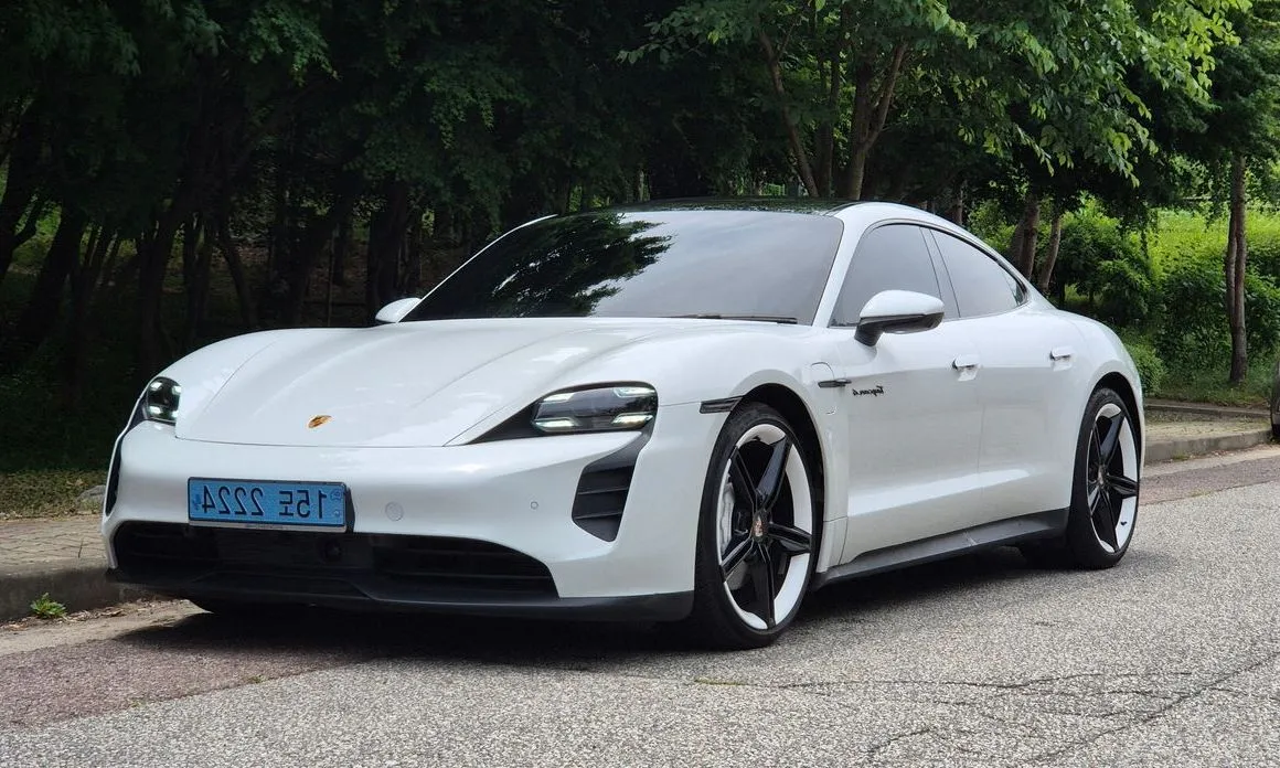 Porsche Taycan
