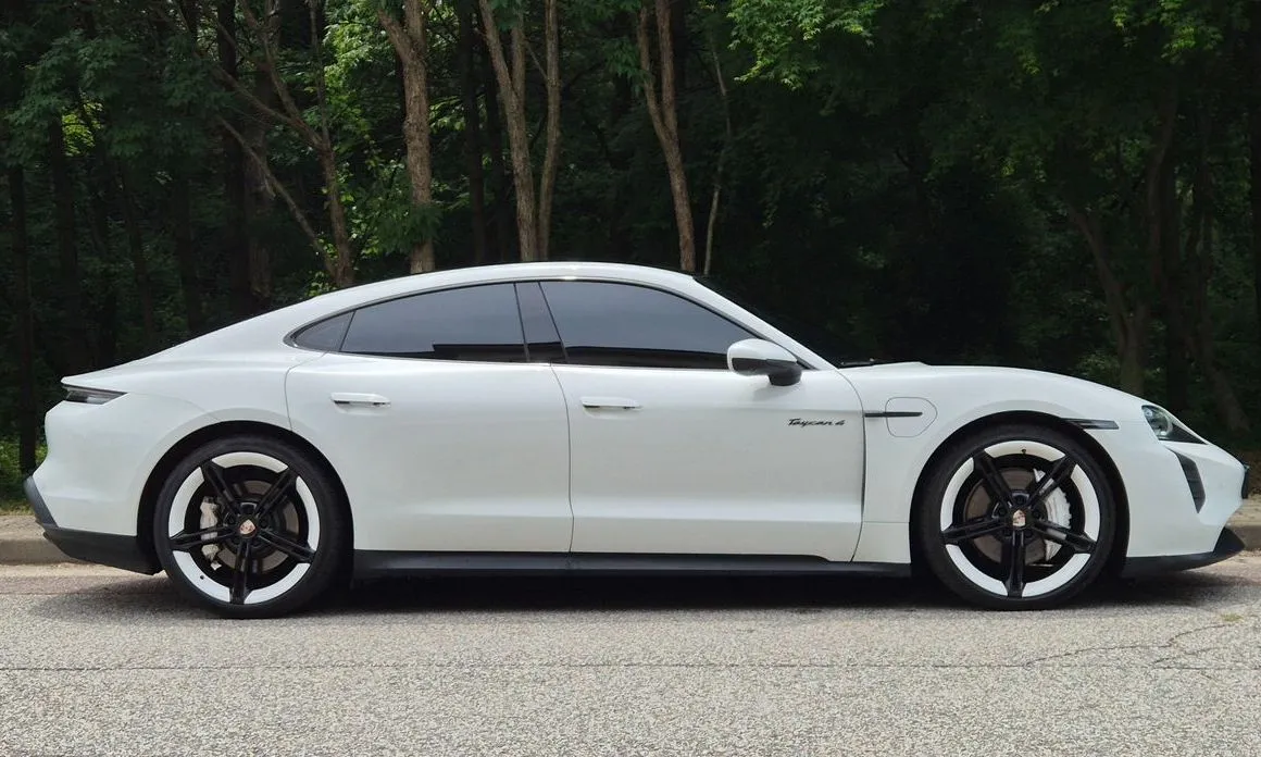 Porsche Taycan 2021 из KR, фото 2