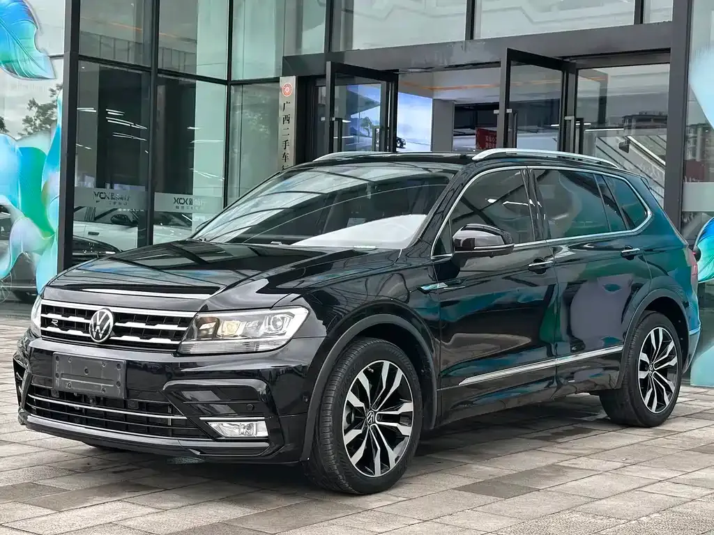 Volkswagen Tiguan L — фото 6