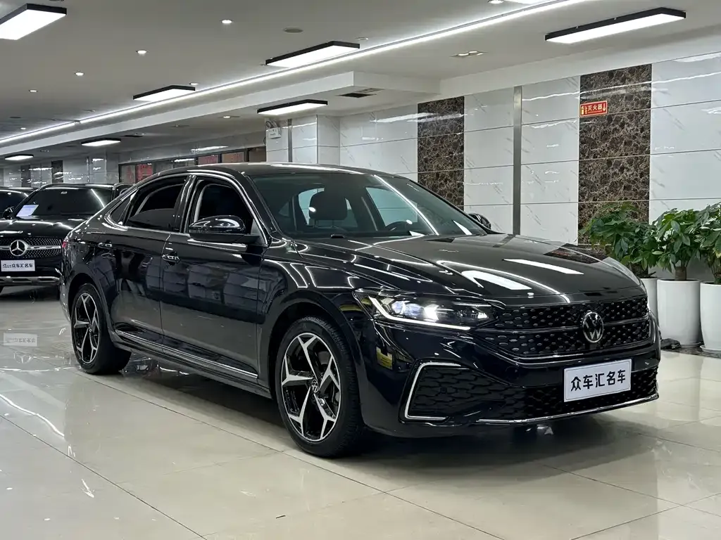 Volkswagen Passat — фото 2