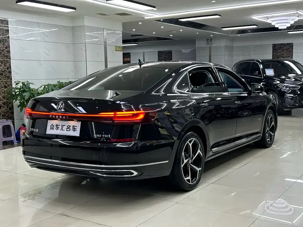 Volkswagen Passat — фото 5