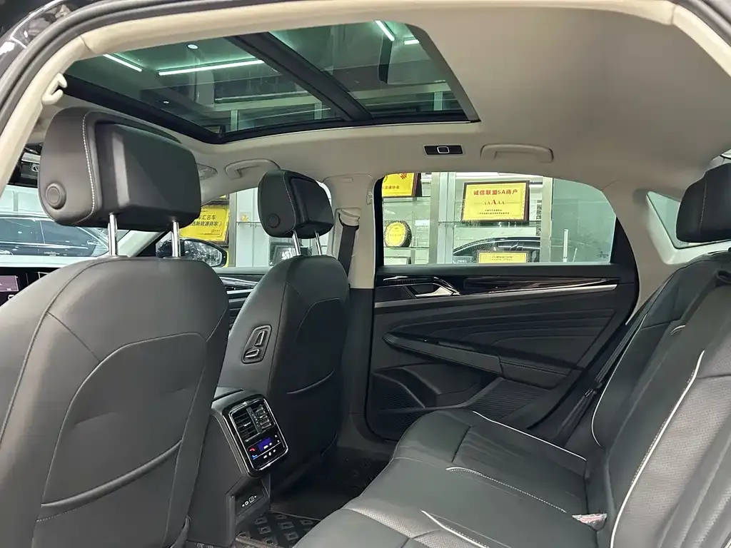 Volkswagen Passat — фото 3