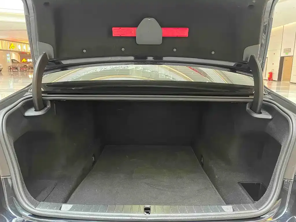 BMW 7 Series 2022 из CN, фото 6